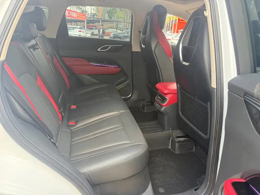 Hongqi HS3 2024 1.5T