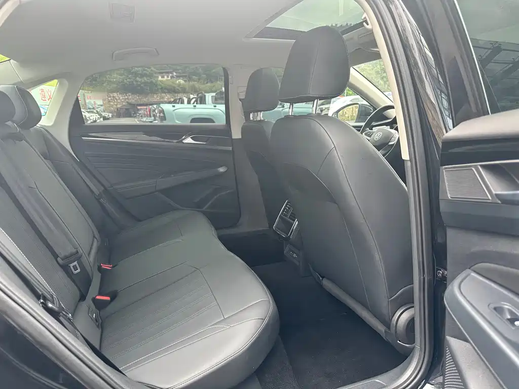 Volkswagen Passat — миниатюра 9