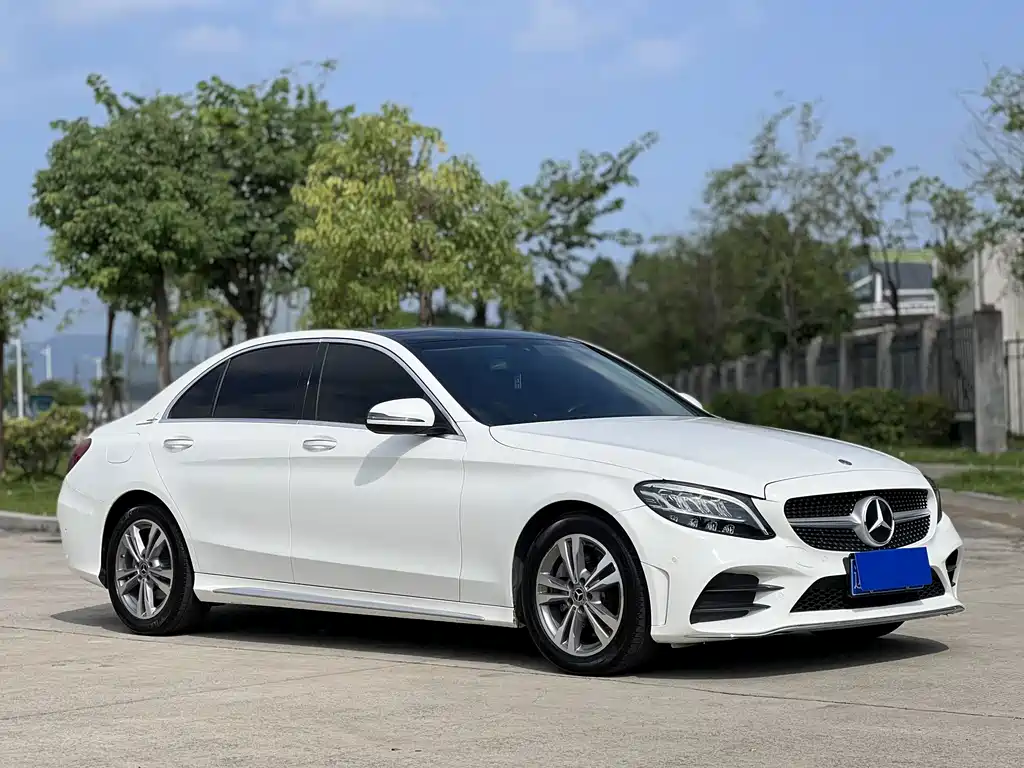 Mercedes-Benz C-Class — миниатюра 2