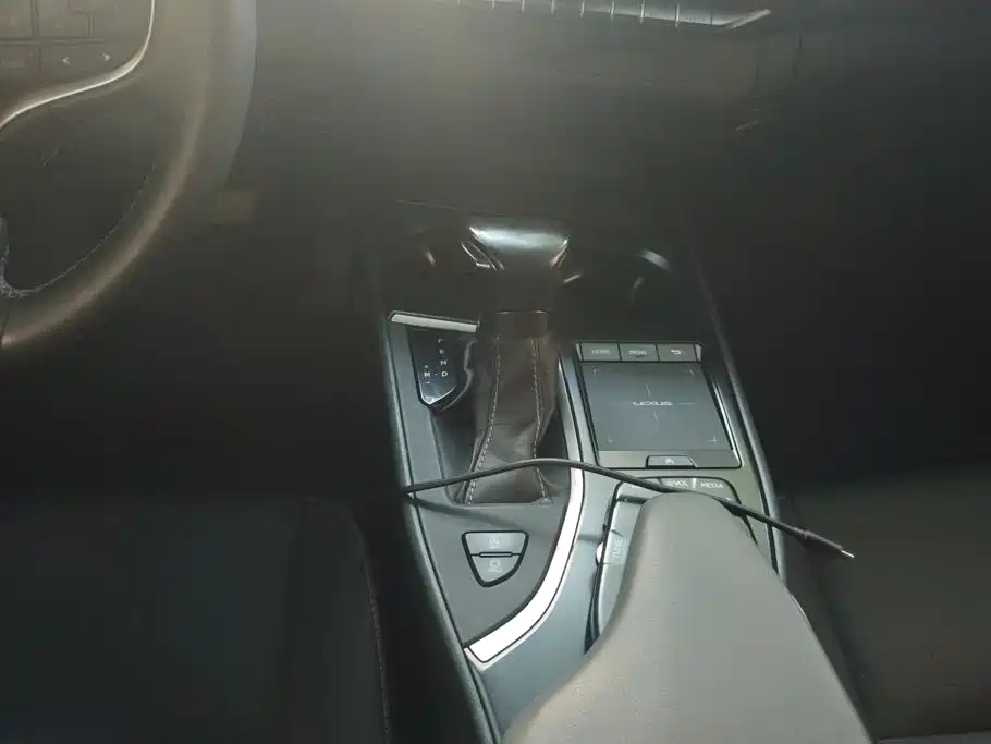 Lexus UX — миниатюра 16