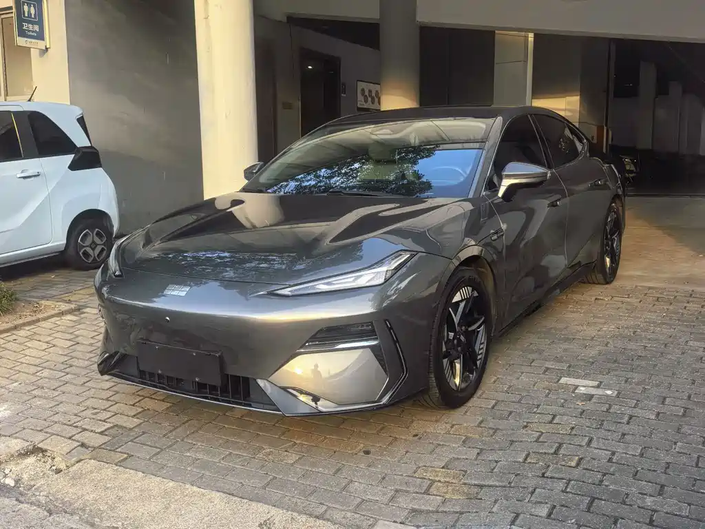 2024 Geely Galaxy E8 - zdjęcie 1 z 6