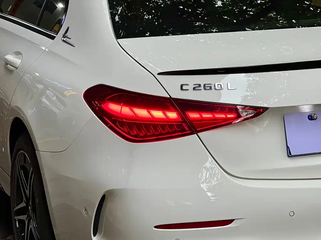 Mercedes-Benz C-Class — миниатюра 3