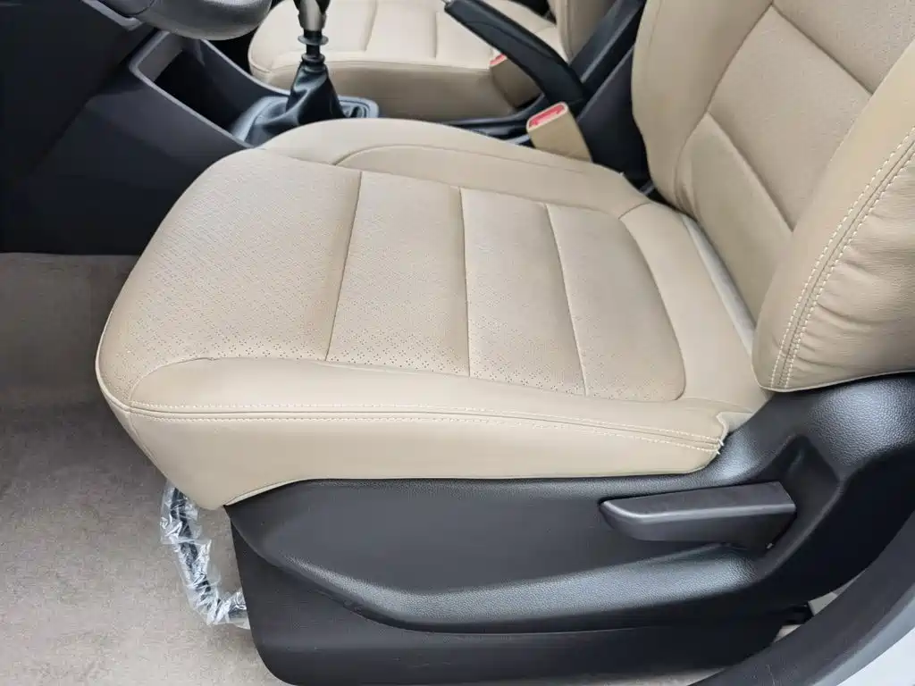 Wuling Hongguang — миниатюра 20