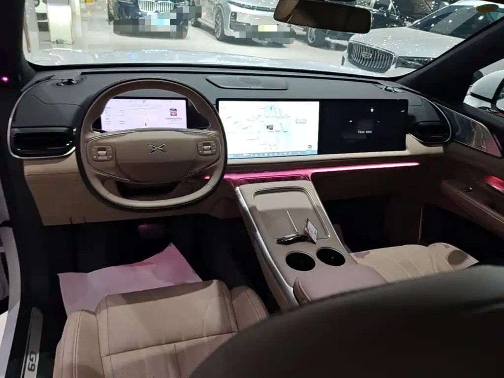 XPeng G9 — миниатюра 10