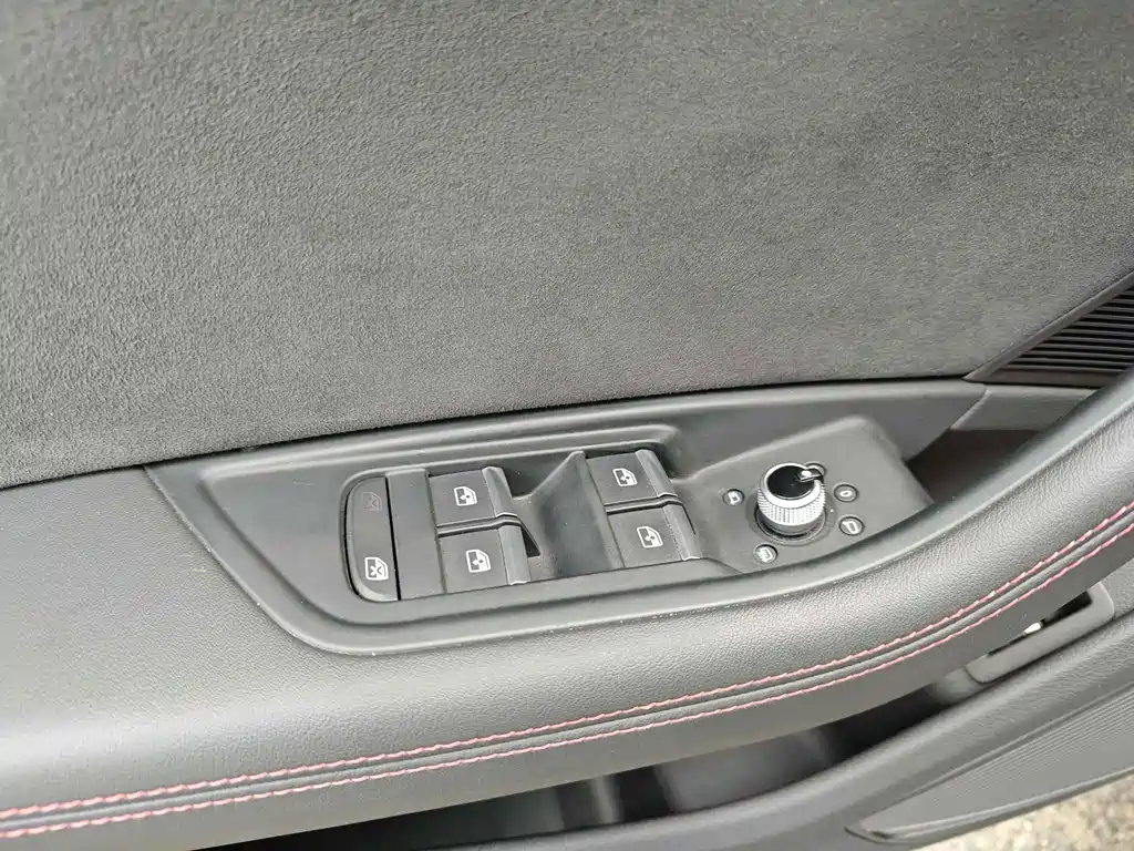 Audi S4 — миниатюра 24