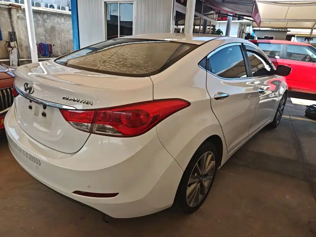 Hyundai Elantra Langdong — миниатюра 7