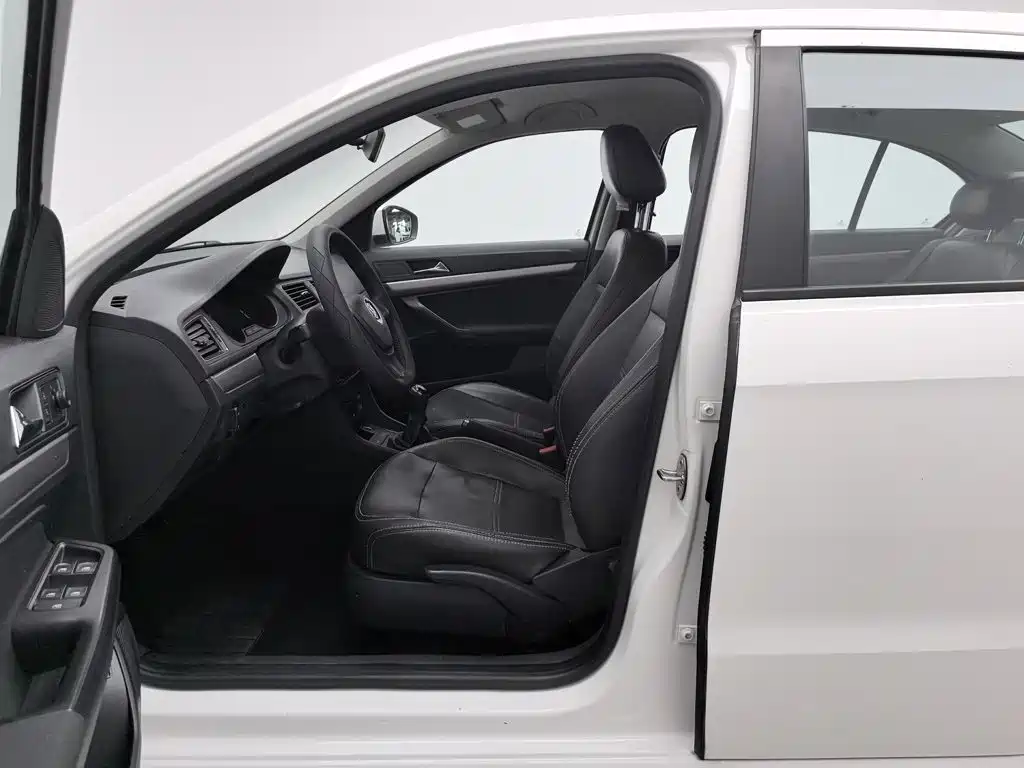 Volkswagen Lavida — миниатюра 10
