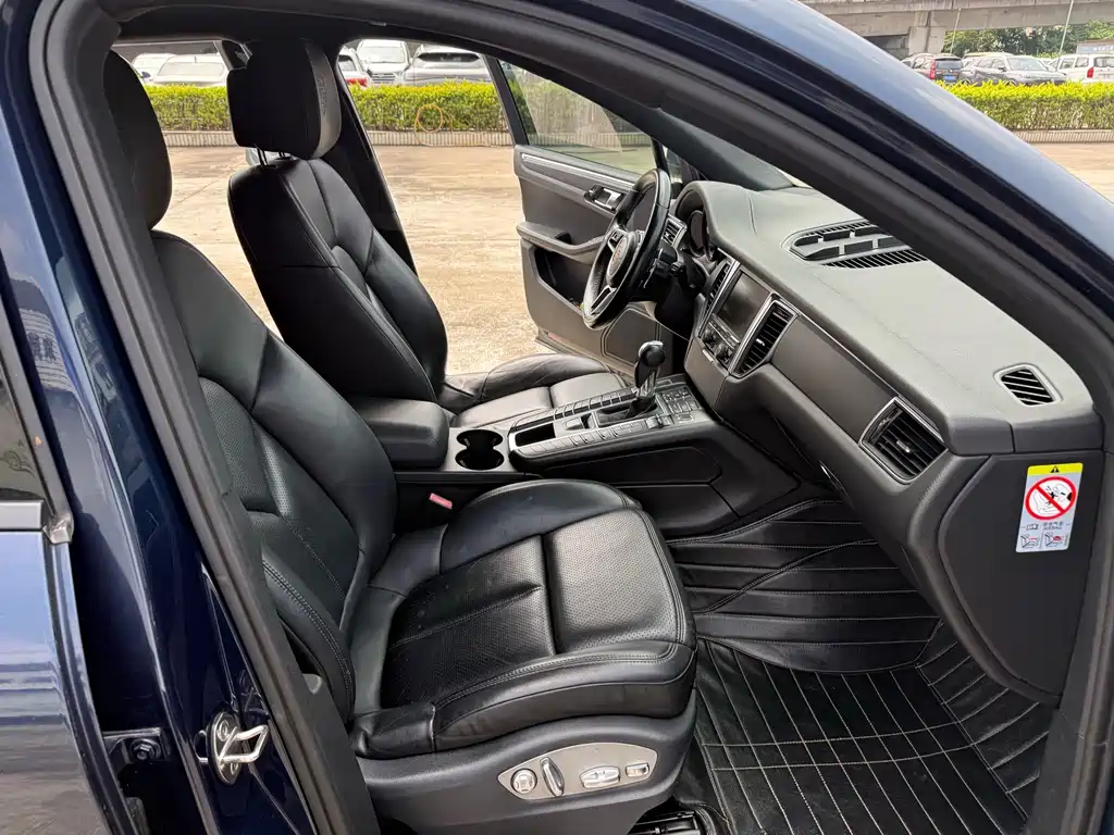 Porsche Macan — миниатюра 11