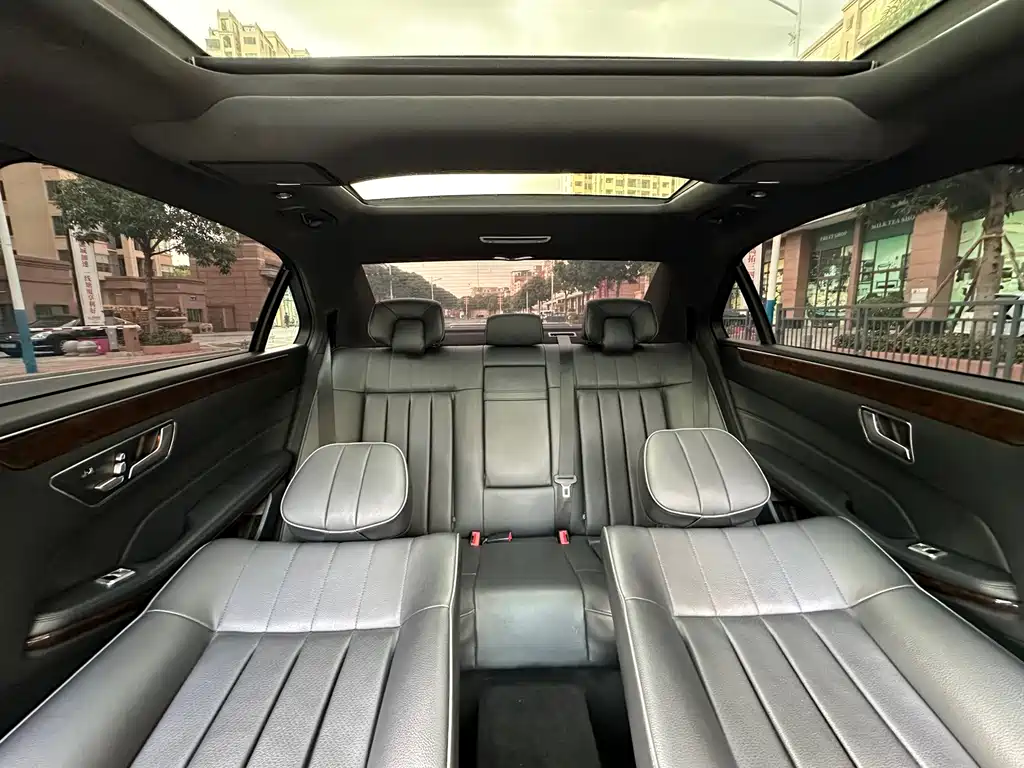 Mercedes-Benz E-Class — миниатюра 15