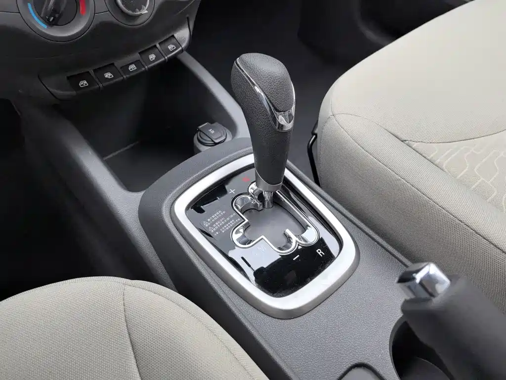Chevrolet Sail — миниатюра 13