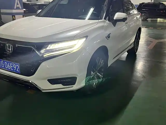 HONDA UR V