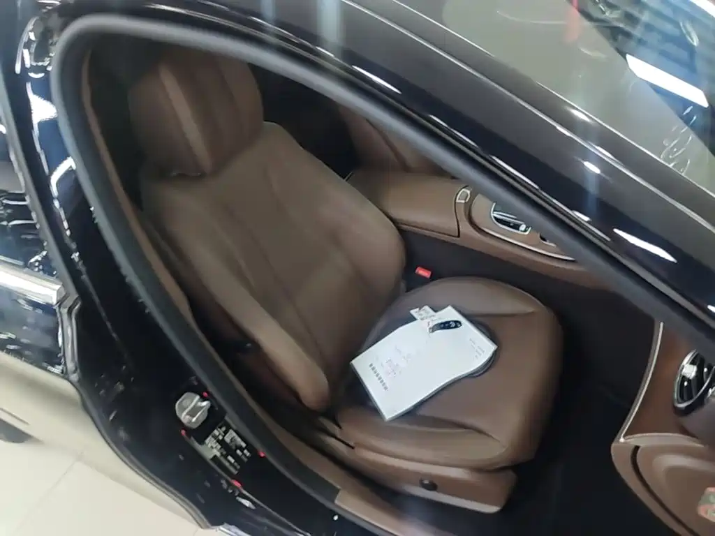 Mercedes-Benz E-Class — миниатюра 25