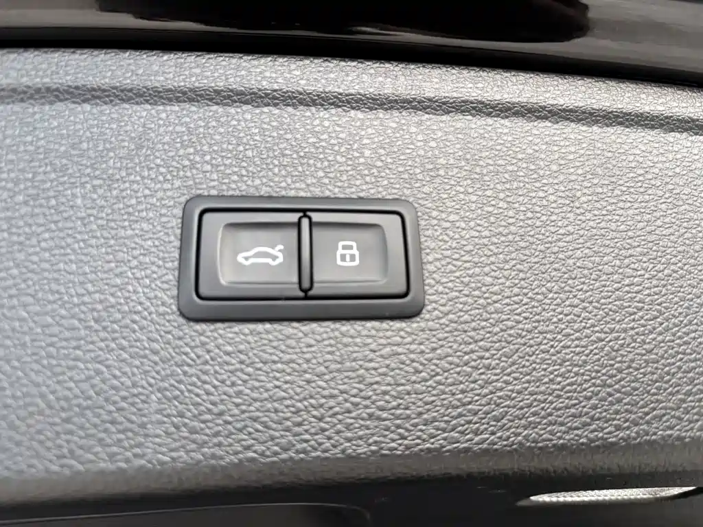 Audi Q5L — миниатюра 28