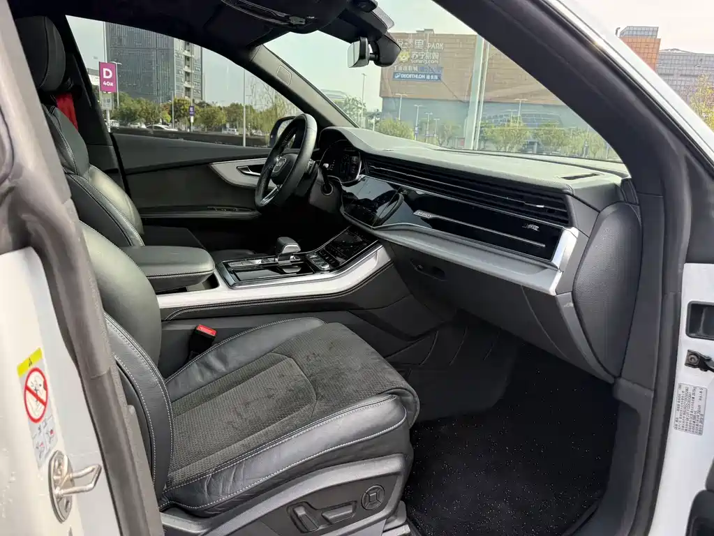 Audi Q8 — миниатюра 11