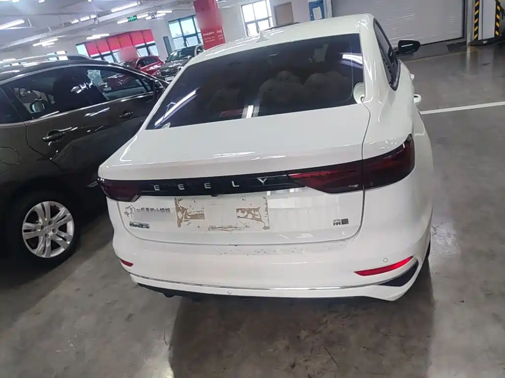 Geely Emgrand — миниатюра 6