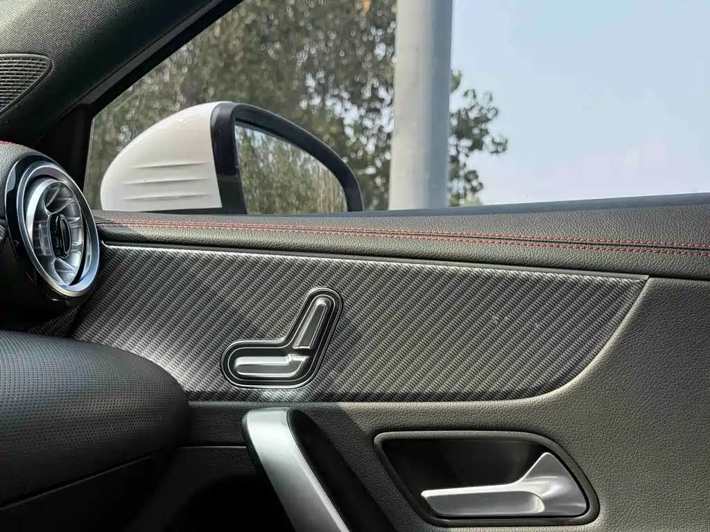 Mercedes-Benz A-Class — миниатюра 8