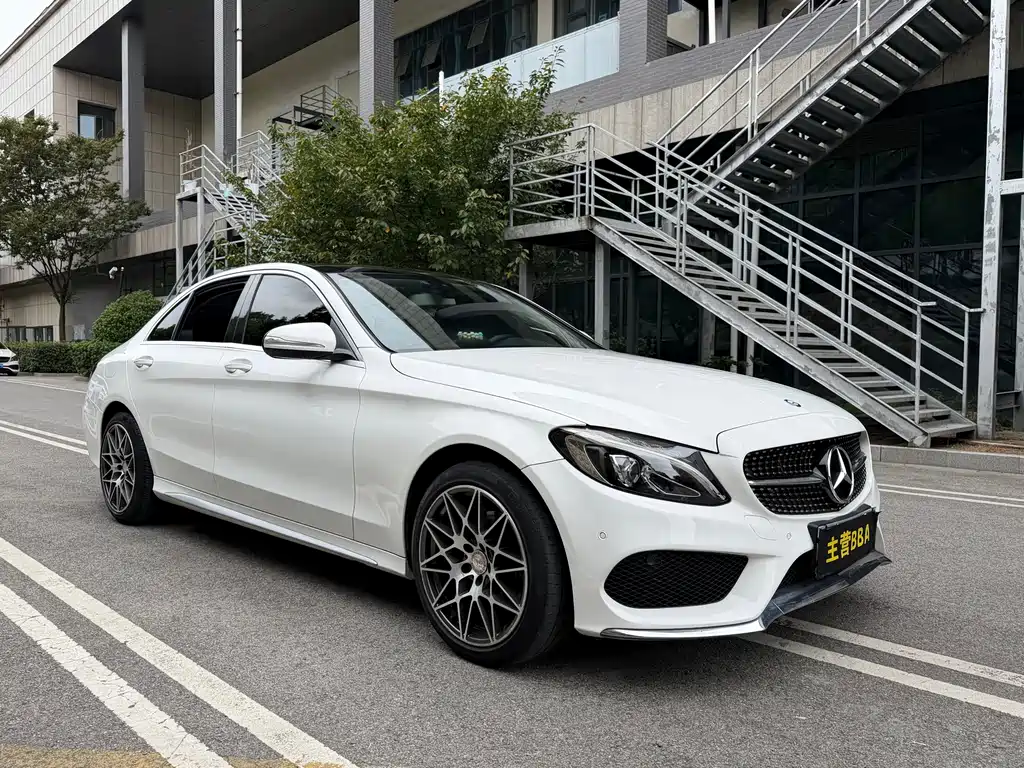 Mercedes-Benz C-Class — миниатюра 3