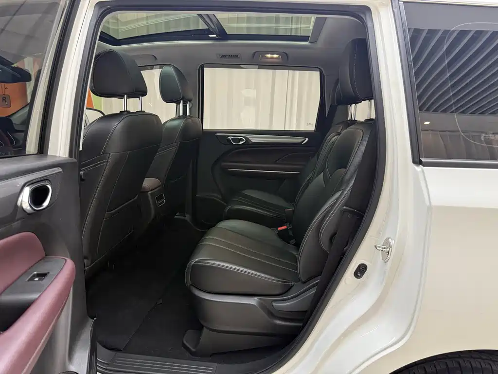GAC Motor Trumpchi M6 — миниатюра 8