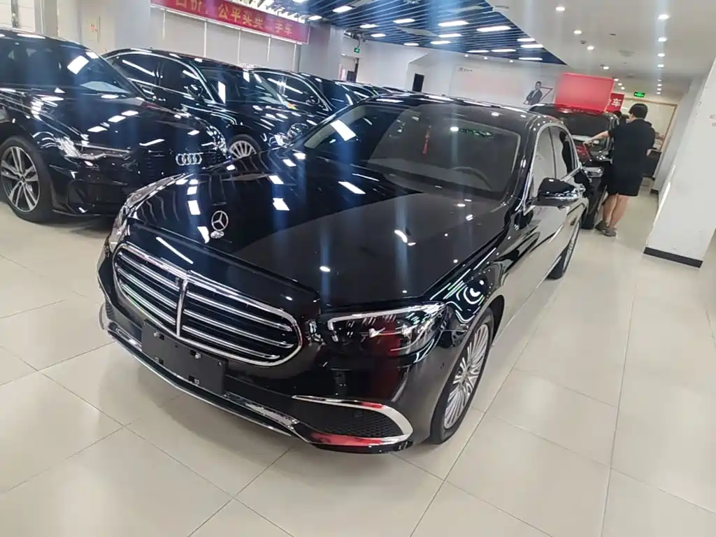 Mercedes-Benz E-Class — миниатюра 2