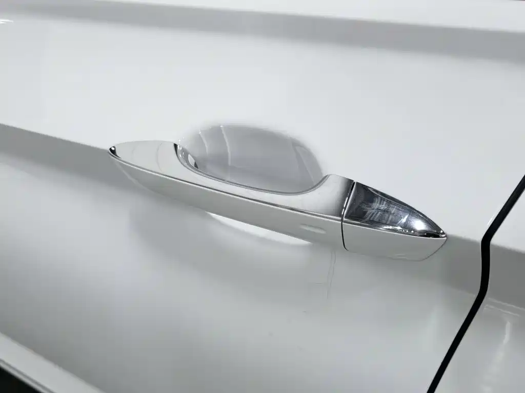Volkswagen Sagitar — миниатюра 18