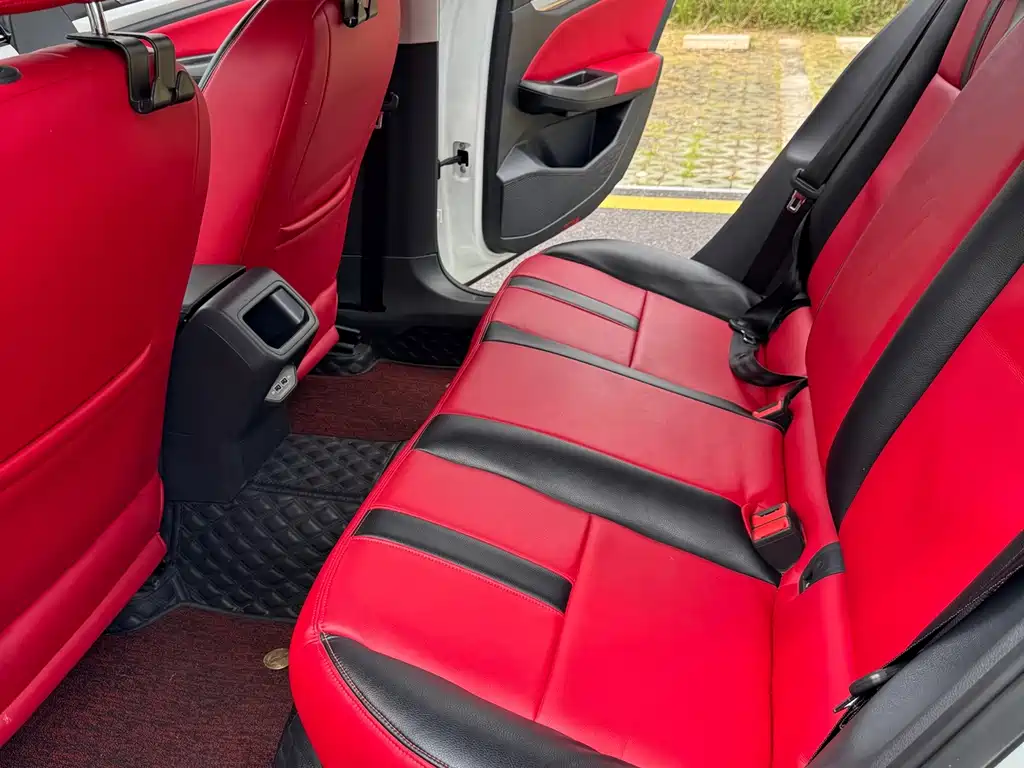 Volkswagen Bora — миниатюра 7