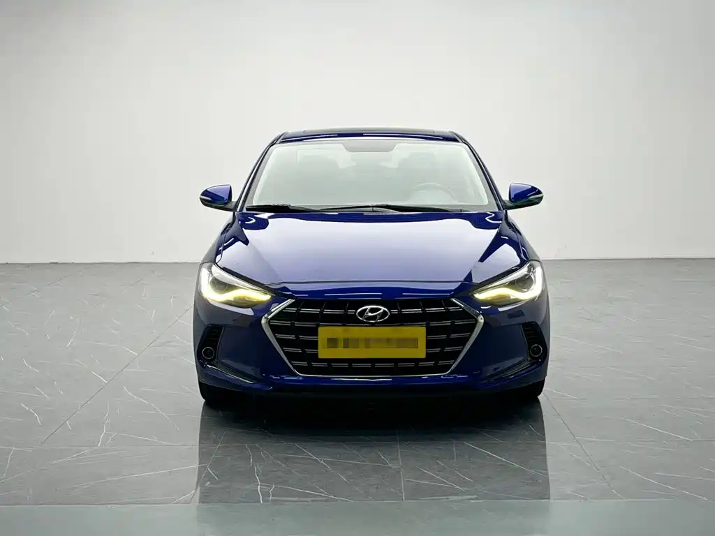 Hyundai Elantra — миниатюра 2