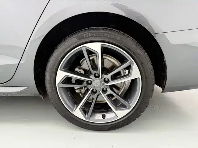 Audi A4L — миниатюра 15