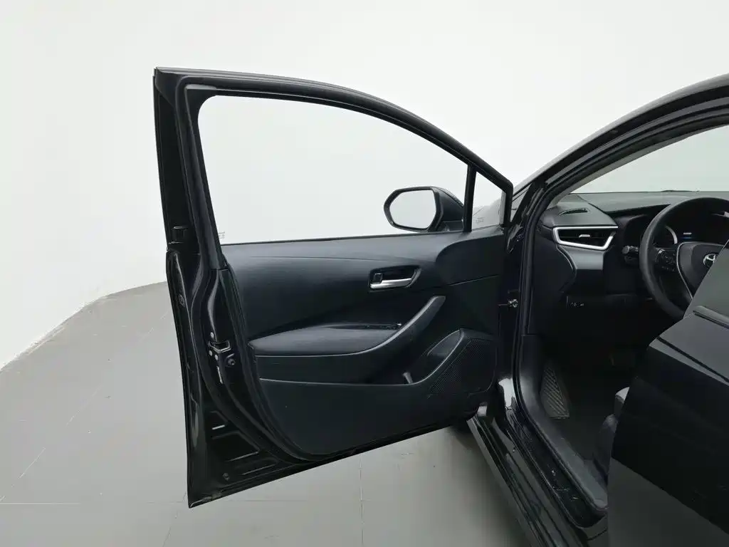 Toyota Corolla — миниатюра 8