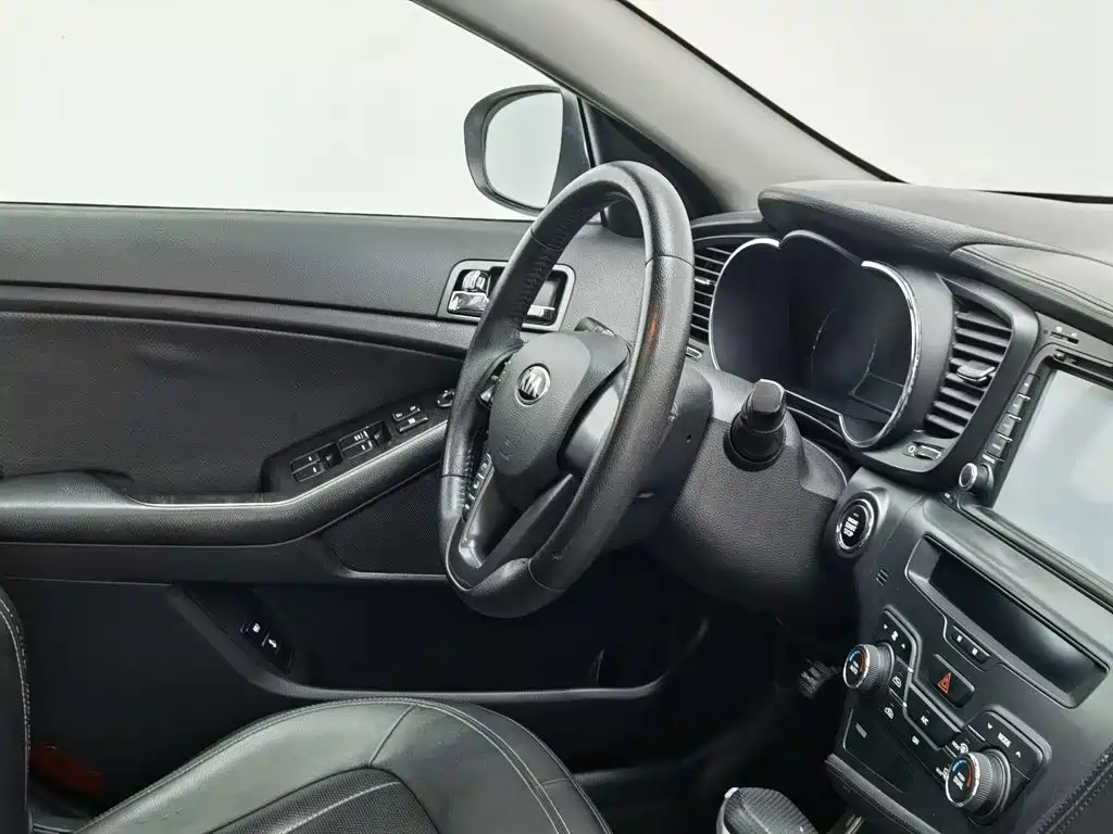 Kia K5 — миниатюра 22