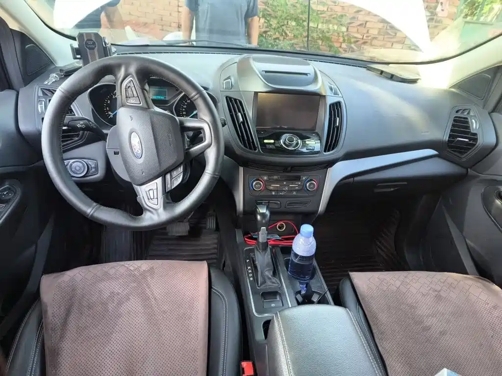 Ford Kuga — миниатюра 10