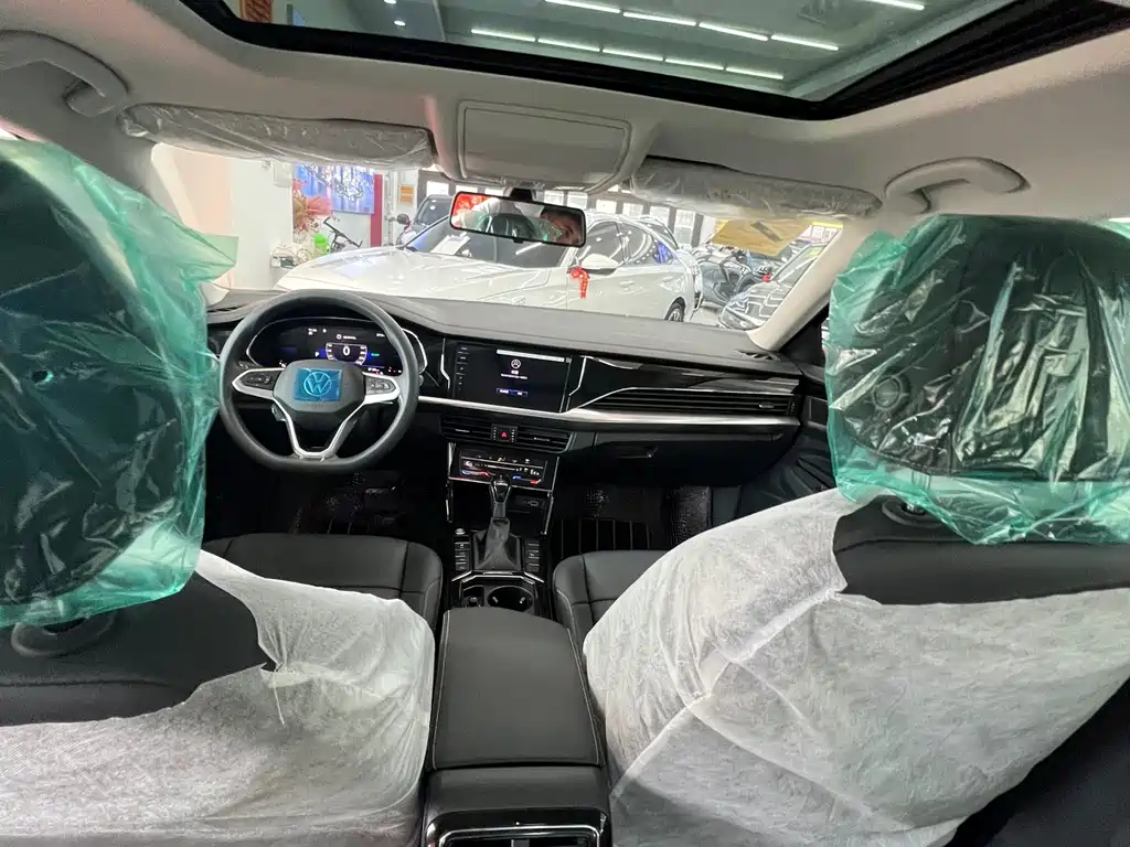 Volkswagen Passat 2025 430PHEV