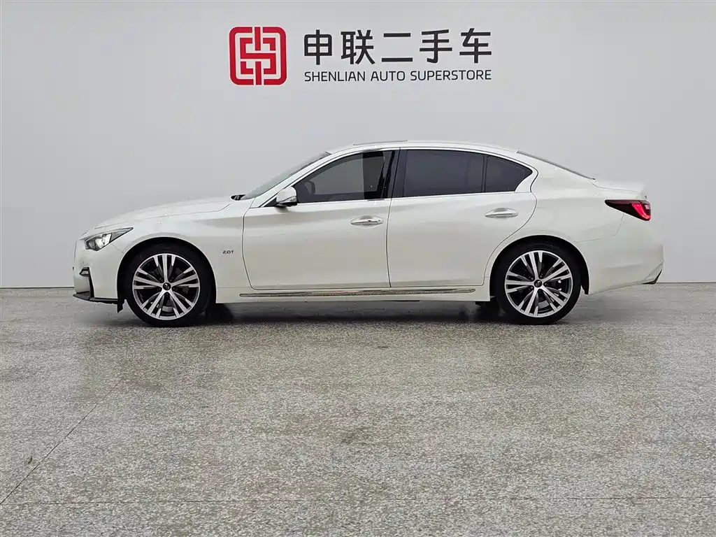 Infiniti Q50L 2019 2.0T 30