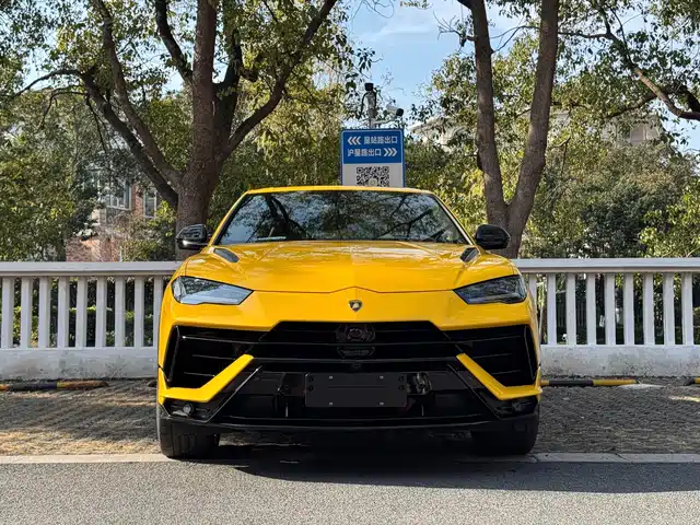 2024 Lamborghini Urus