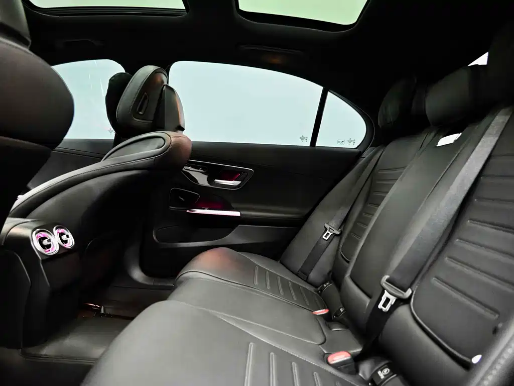 Mercedes-Benz C-Class — миниатюра 26