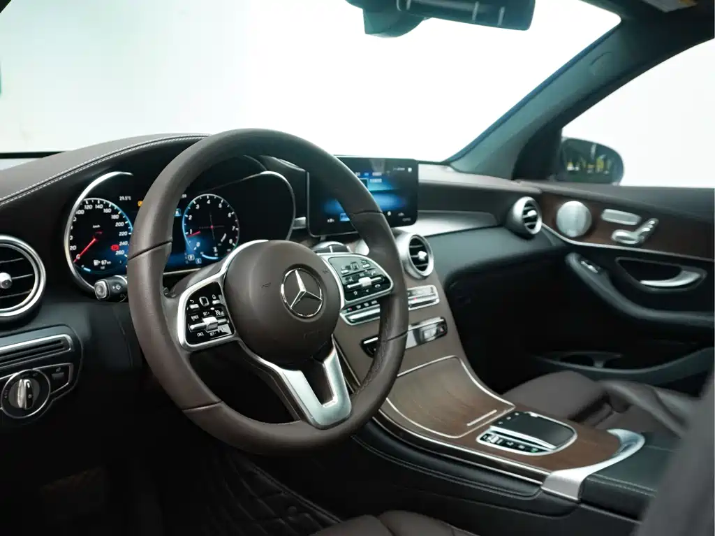 Mercedes-Benz GLC — миниатюра 9