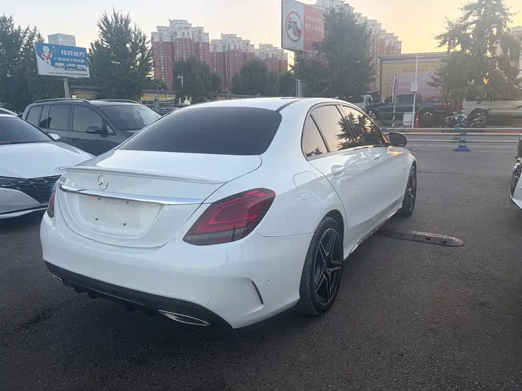 Mercedes-Benz C-Class — миниатюра 4