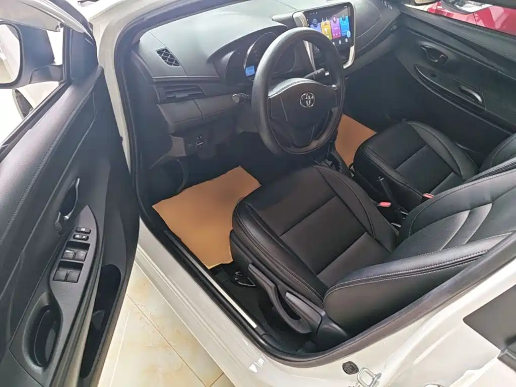 Toyota Yaris L — миниатюра 16