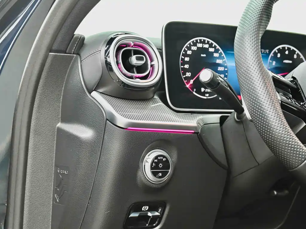 Mercedes-Benz C-Class — миниатюра 24