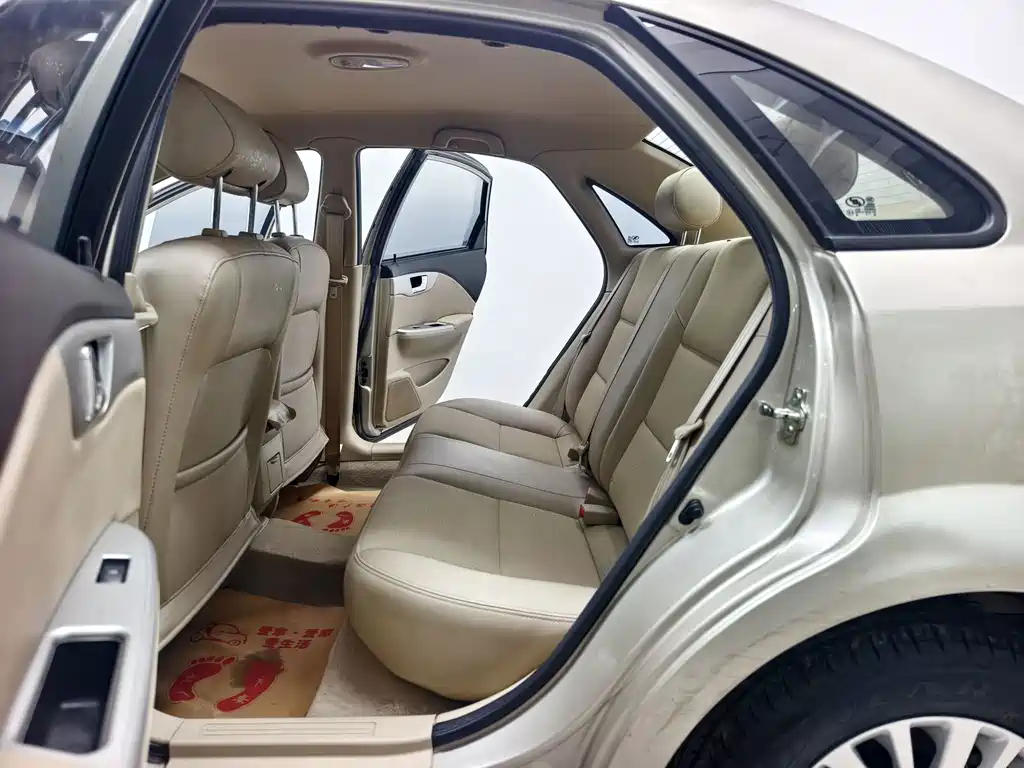 Buick Excelle — миниатюра 12
