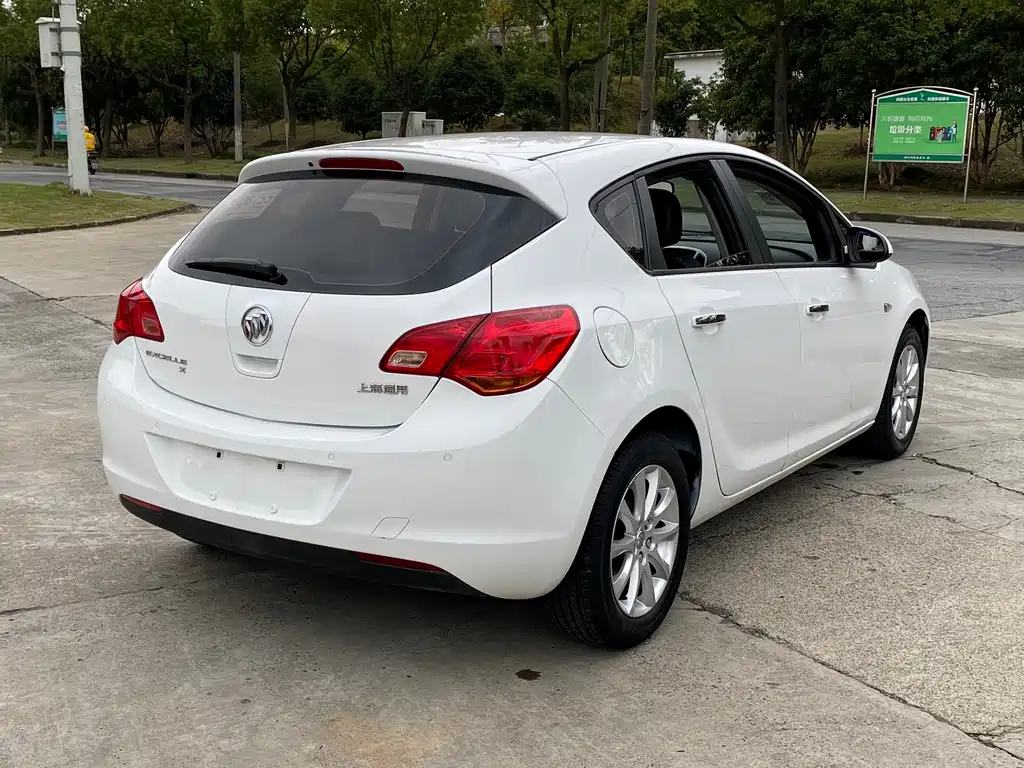 Buick Excelle 2013 XT 1.6L AT Fashion
