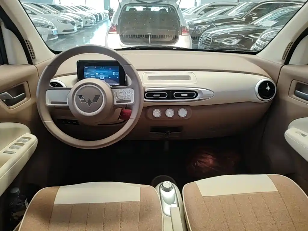 Wuling MINIEV — миниатюра 10