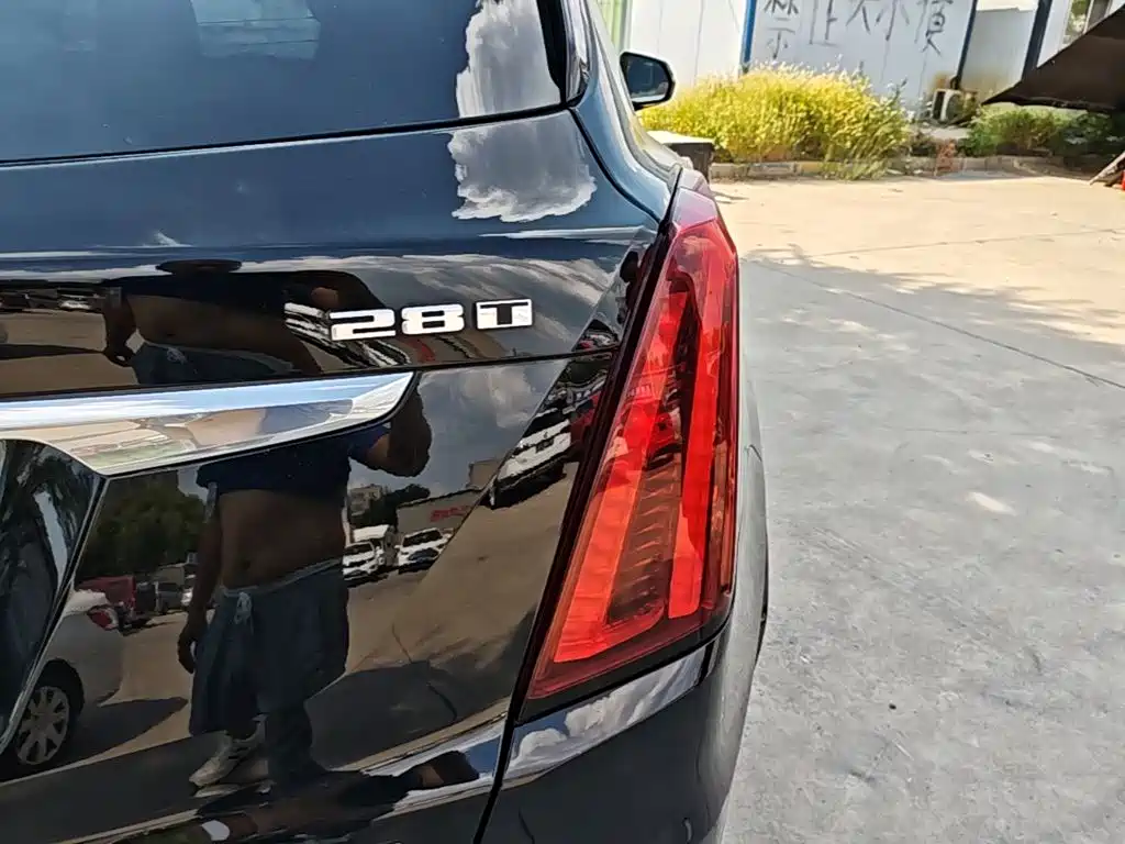 Cadillac XT5 — миниатюра 8