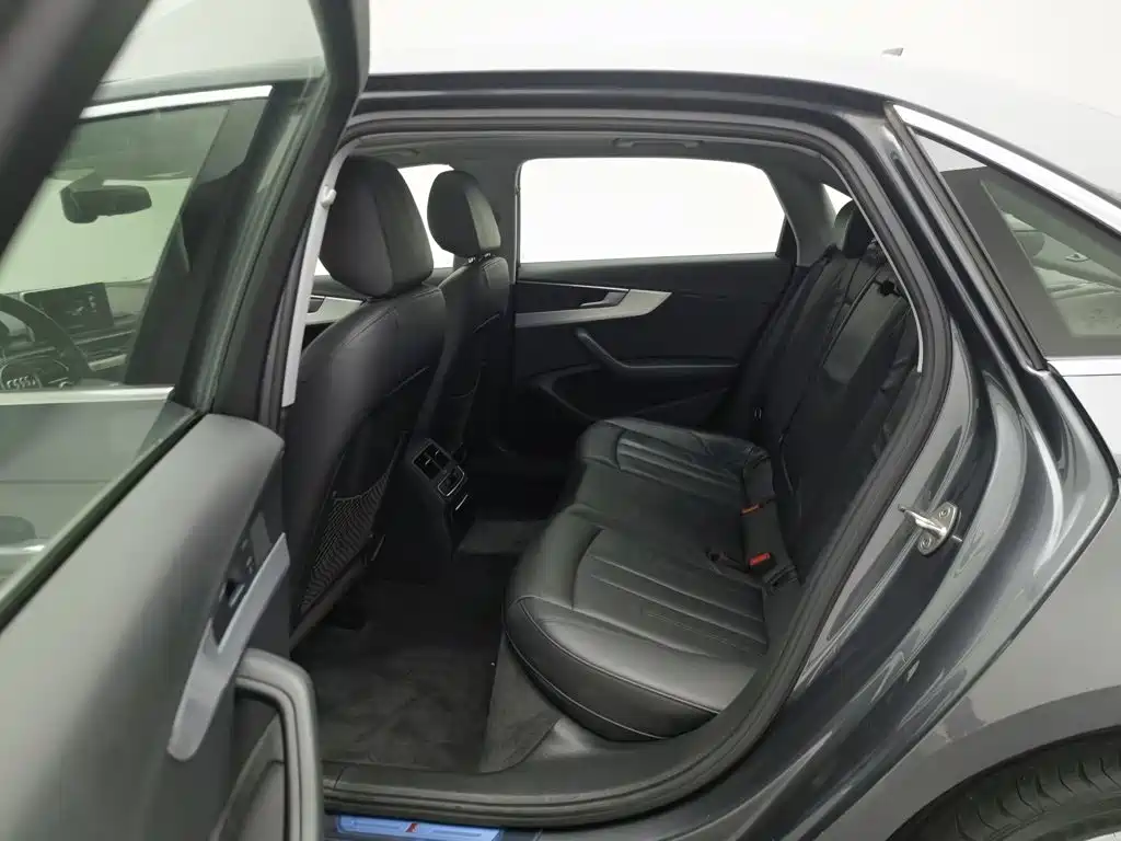 Audi A4L — миниатюра 15