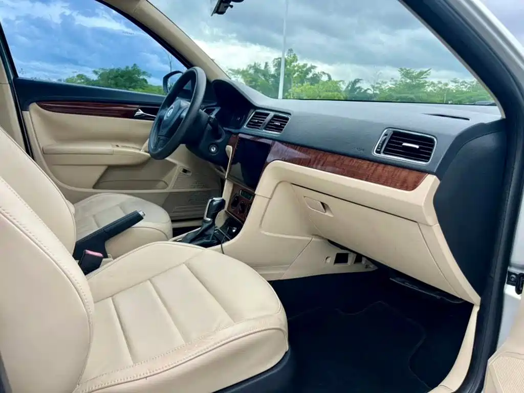 Volkswagen Lavida — миниатюра 7