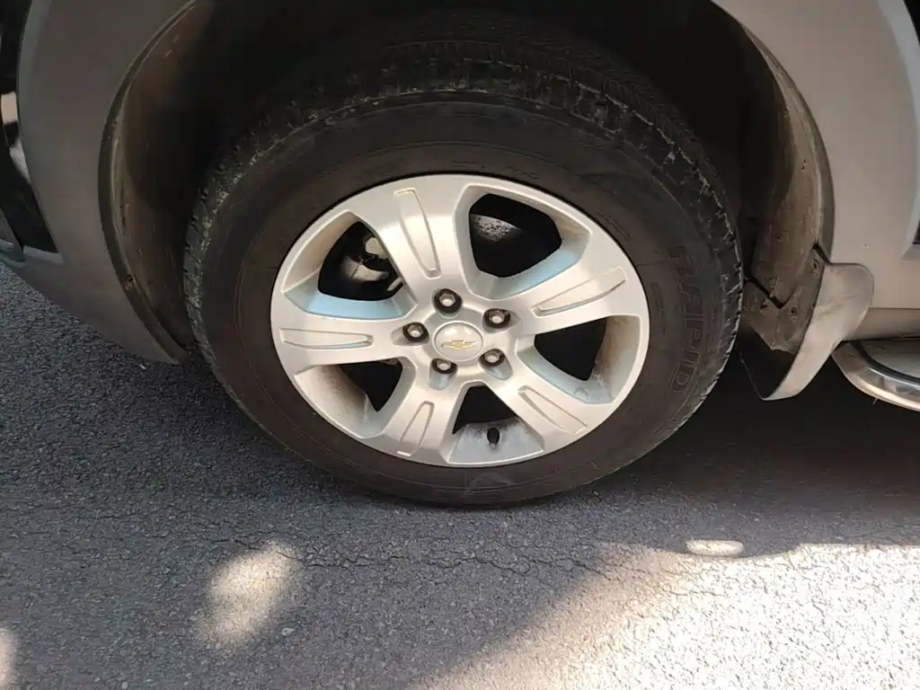 Chevrolet Captiva — миниатюра 23