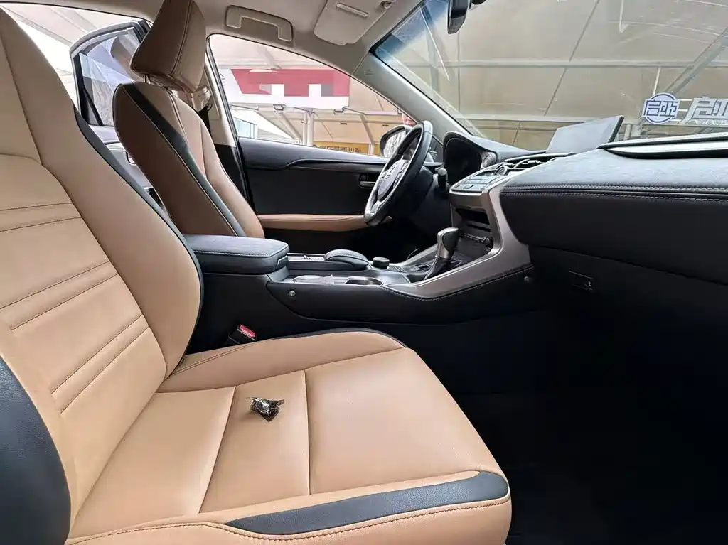 Lexus NX 2016 200