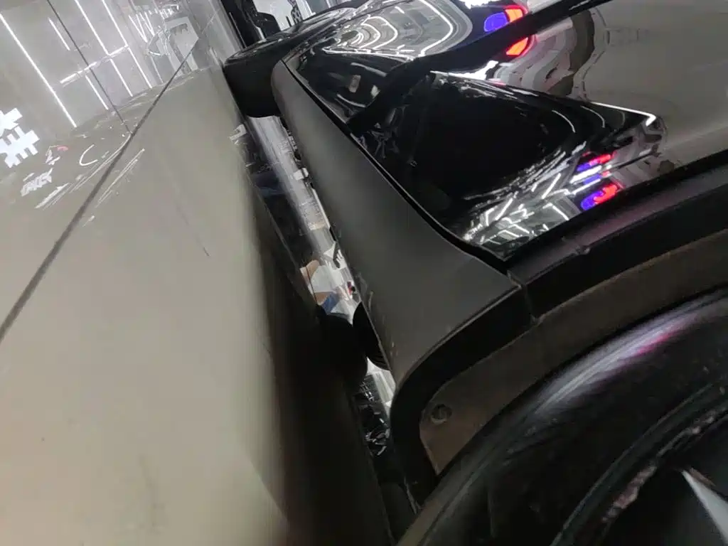 Tesla Model Y — миниатюра 22
