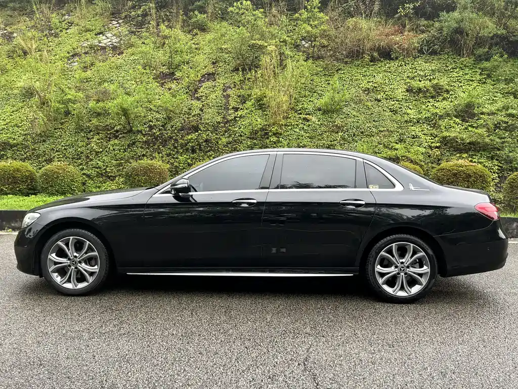 Mercedes-Benz E-Class E 2022 E 300 L Sport Fashion