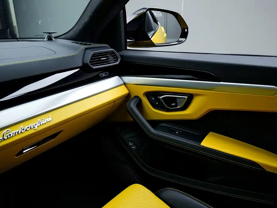 Lamborghini Urus — миниатюра 27