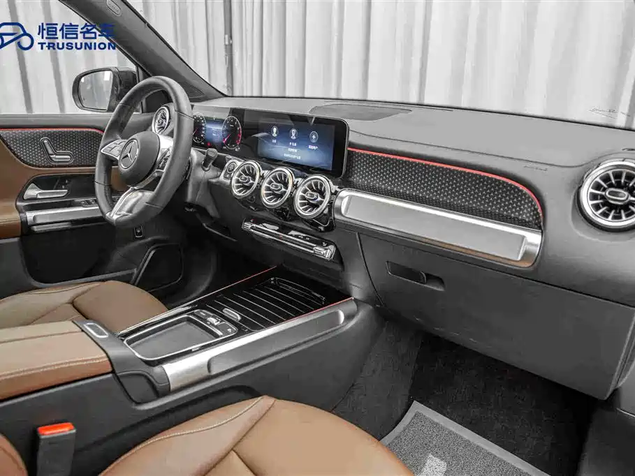 Mercedes-Benz GLB — миниатюра 14